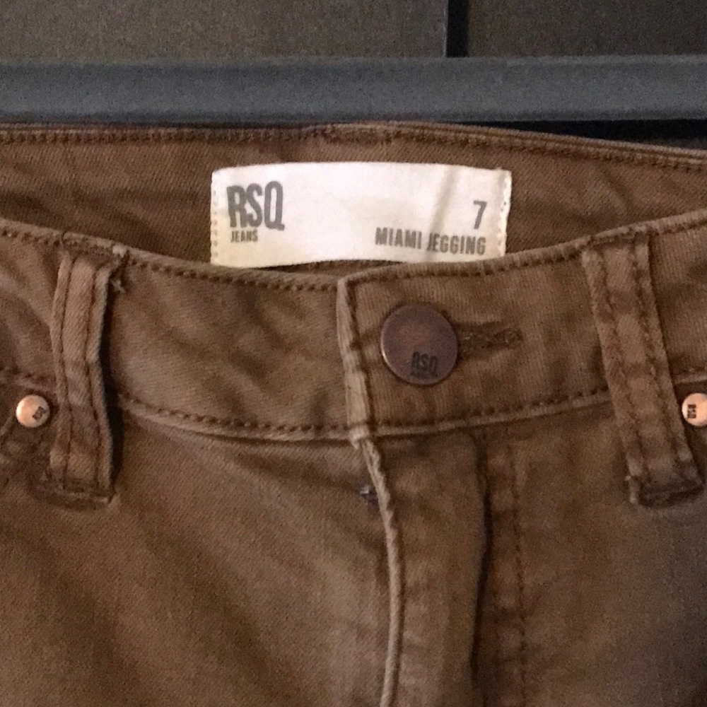 Capris - Picture 2 of 3